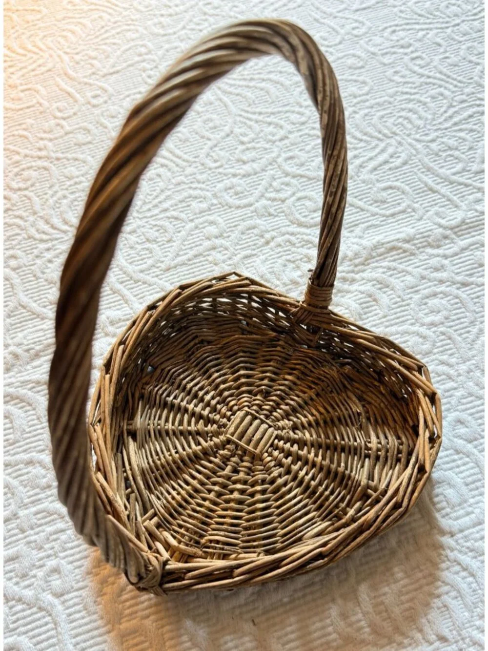 Vintage Heart Shaped Small Woven Wicker Basket Country Primitive Decor